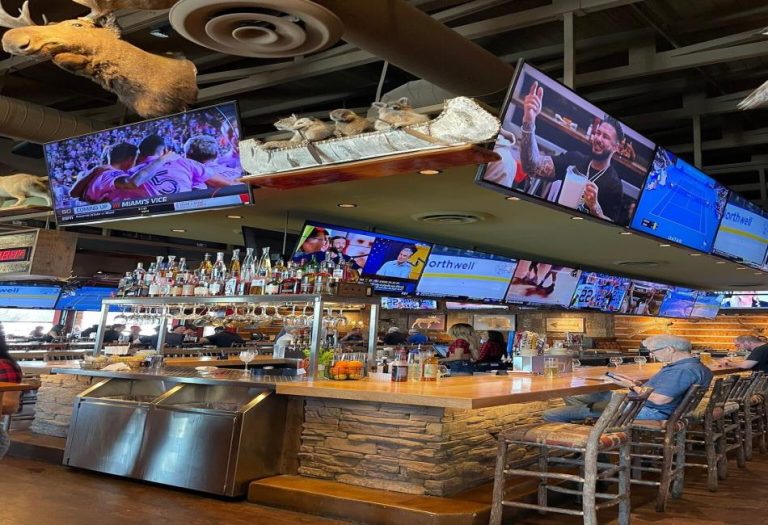 Picture of Twin Peaks Tempe: The Ultimate Sports Lodge Experience in Arizona
